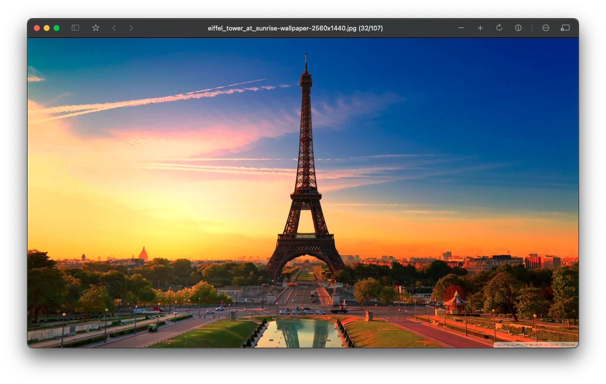 Picxa browsing photos in a waterfall layout